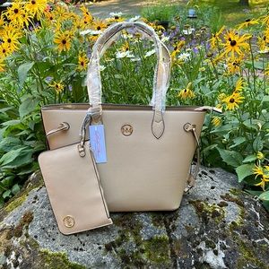 NWT Marilyn Monroe tan tote style bag/cosmetic bag